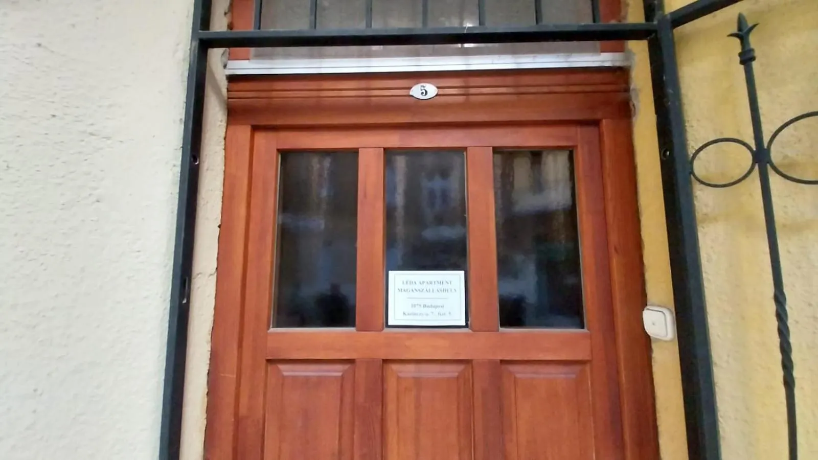 Leda Apartment Next To Szimpla Kert Budapest Ungheria